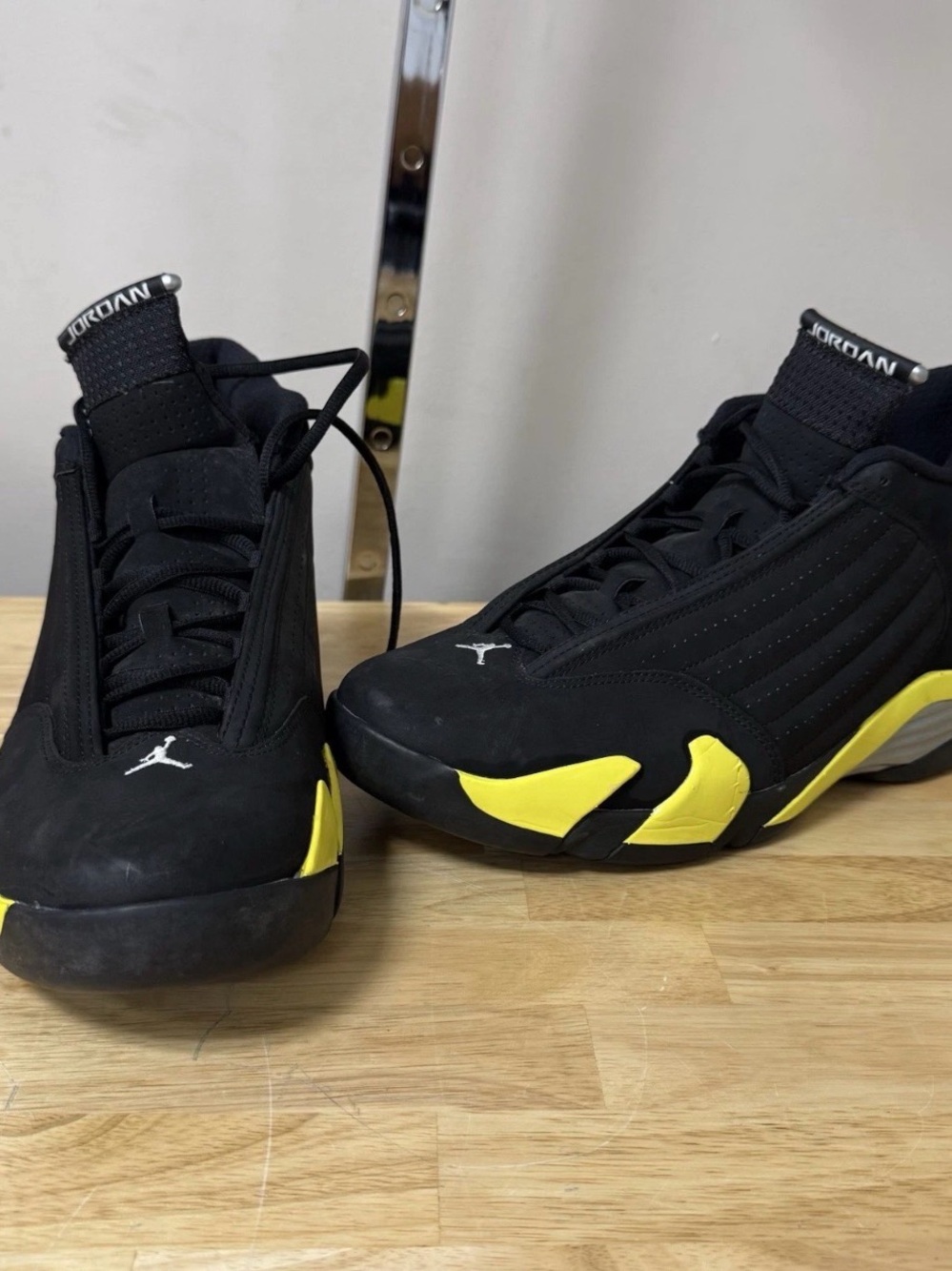 Nike Air Jordan 14 Retro Thunder Men’s Basketball Sneakers